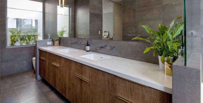 Improve Your Bathroom Functionality With Custom Bathroom Vanities